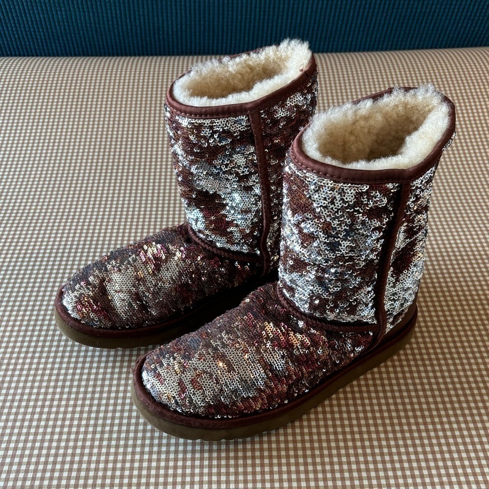 UGG sequin‎ short boots. Women’s 7